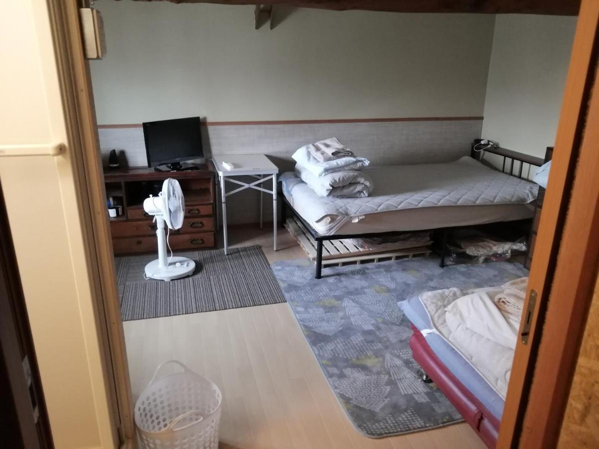 Kaeru Guest House Takamatsu Exterior photo